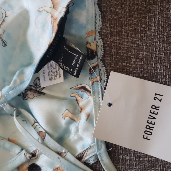 Forever 21 cherub bandana crop top - Picture 3 of 3